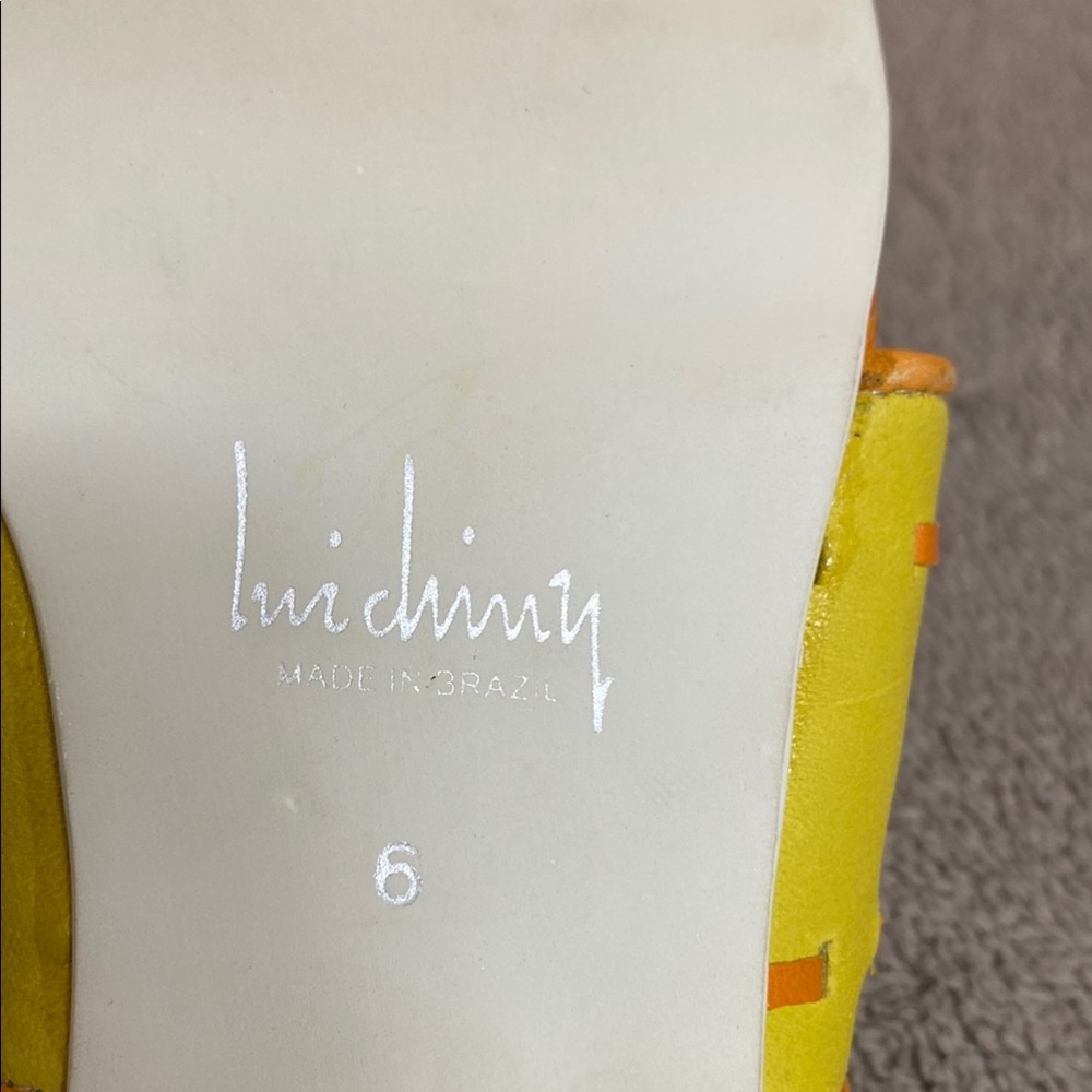 Vibrant Yellow and Orange Thong Sandals with Textured Strap size 6 - Picture 3 of 10